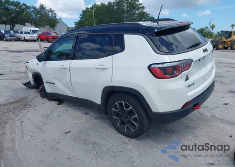 2020 Jeep Compass Trailhawk 4X4 z USA, uszkodzony, nr VIN 3C4NJDDB0LT195742